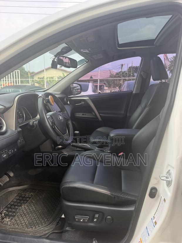 Toyota RAV4 2015 White