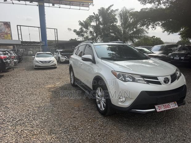 Toyota RAV4 2015 White