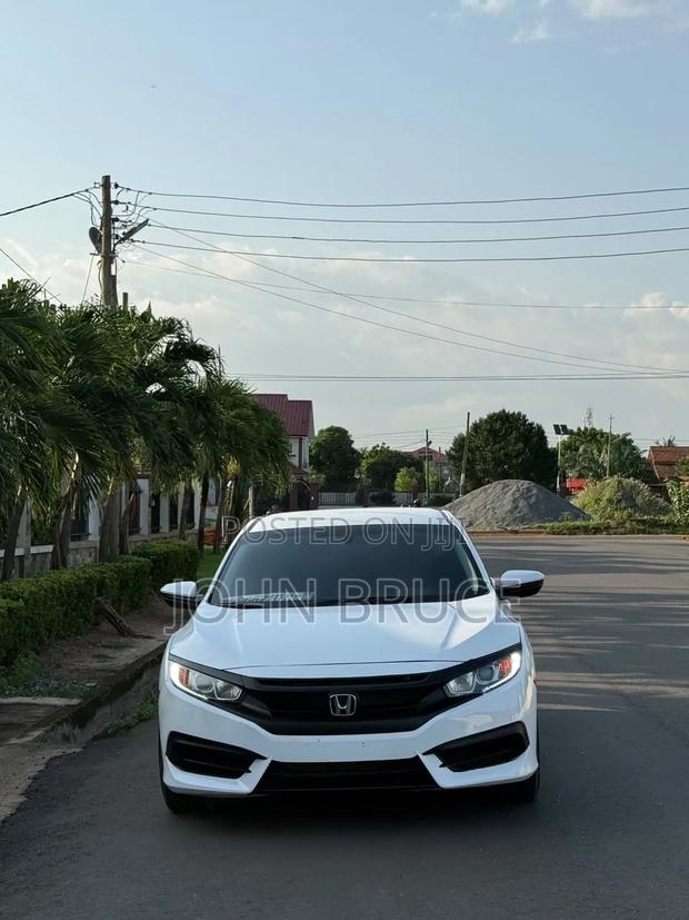 Honda Civic 2018 White