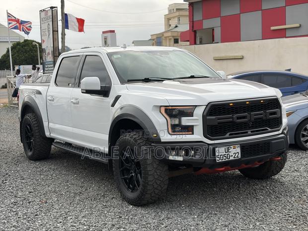 Ford F-150 XLT 4x4 Regular Cab Styleside 8 ft. box 141 in. WB 2019 White
