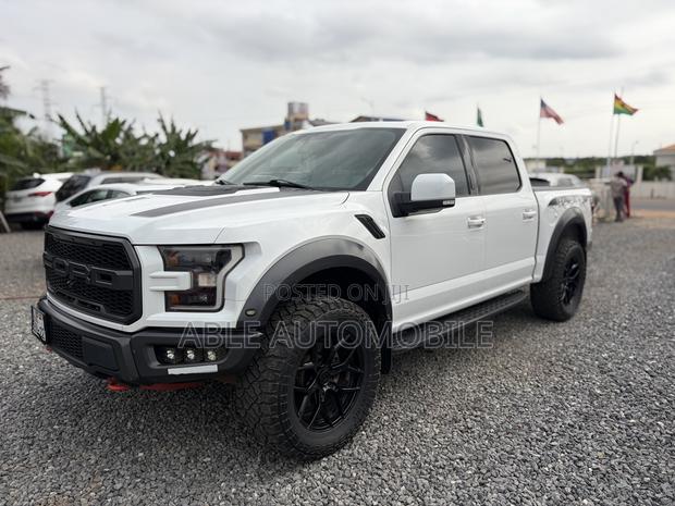 Ford F-150 XLT 4x4 Regular Cab Styleside 8 ft. box 141 in. WB 2019 White