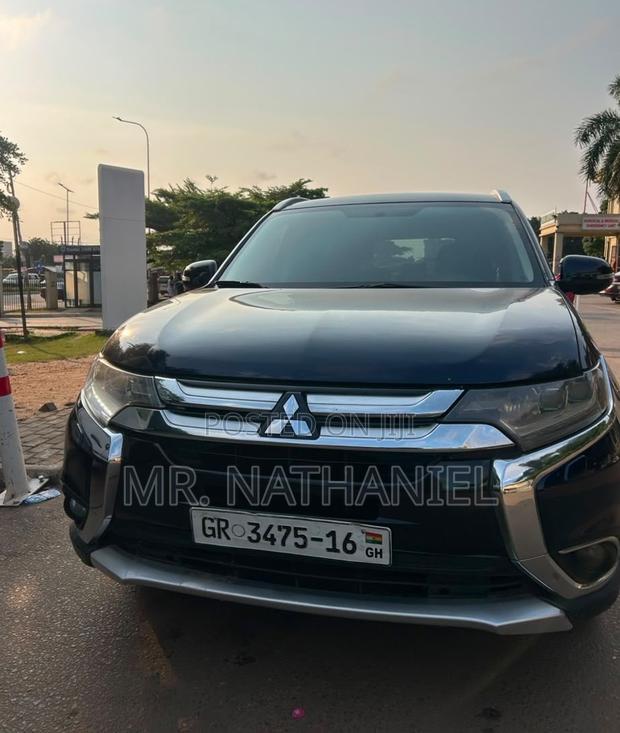 Mitsubishi Outlander 2016 Black