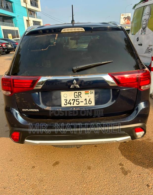 Mitsubishi Outlander 2016 Black