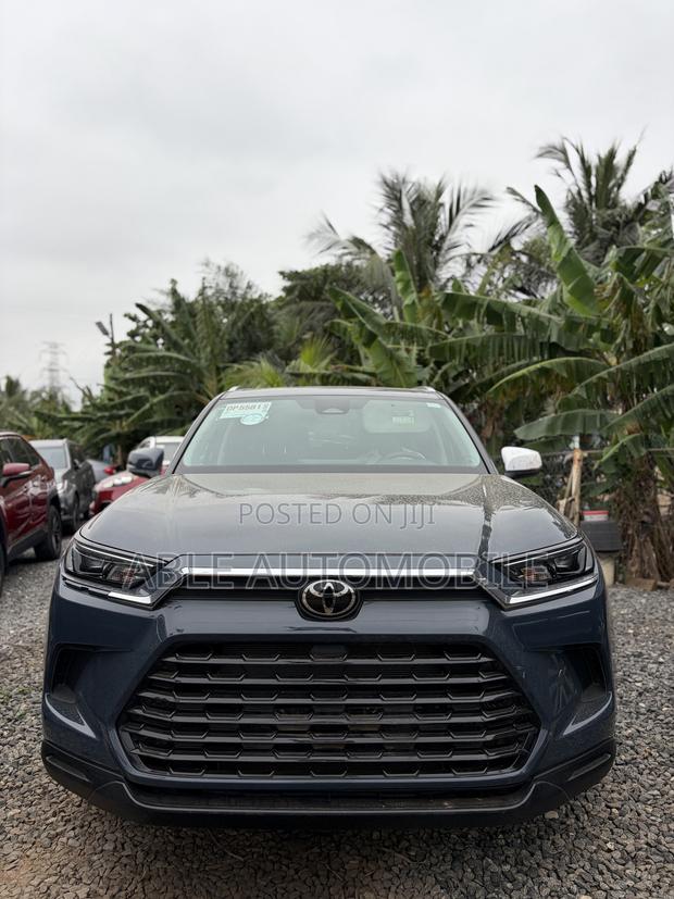 Toyota Highlander XLE AWD 2024 Blue