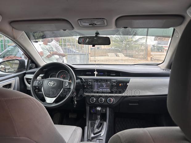 Toyota Corolla LE 4dr Sedan (1.8L 4cyl CVT) 2016 Red