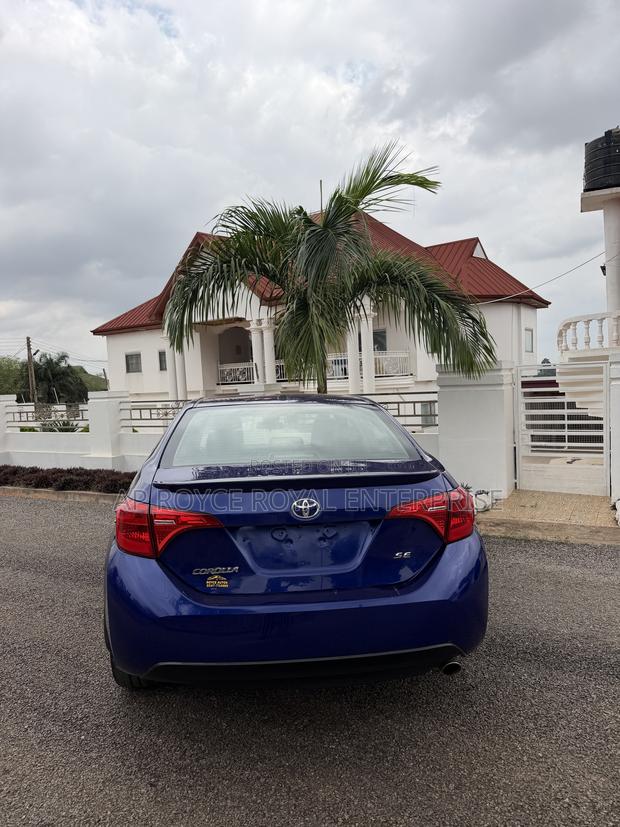 Toyota Corolla SE Special Edition 4dr Sedan (1.8L 4cyl CVT) 2017 Blue