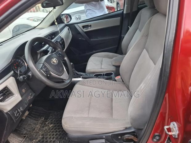 Toyota Corolla 2015 Red