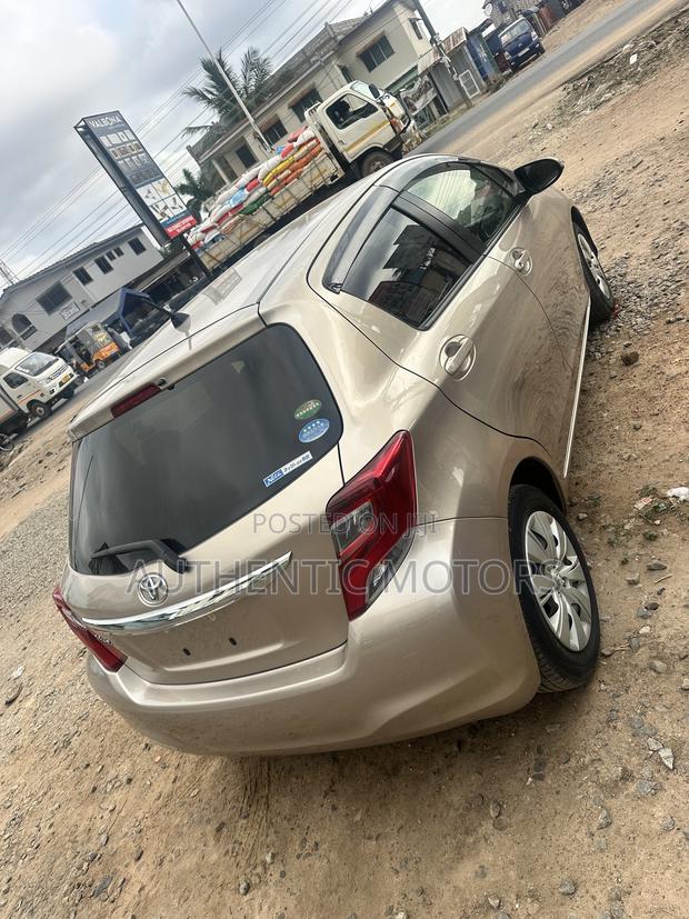 Toyota Vitz 2016 Ivory