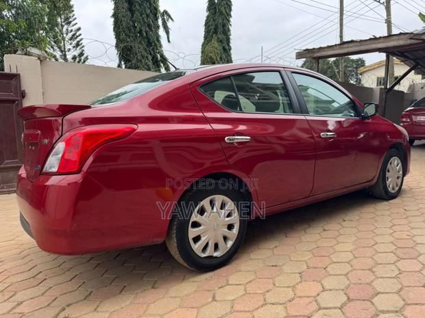 Nissan Versa 1.6 S 4dr Sedan (1.6L 4cyl 4A) 2015 Red