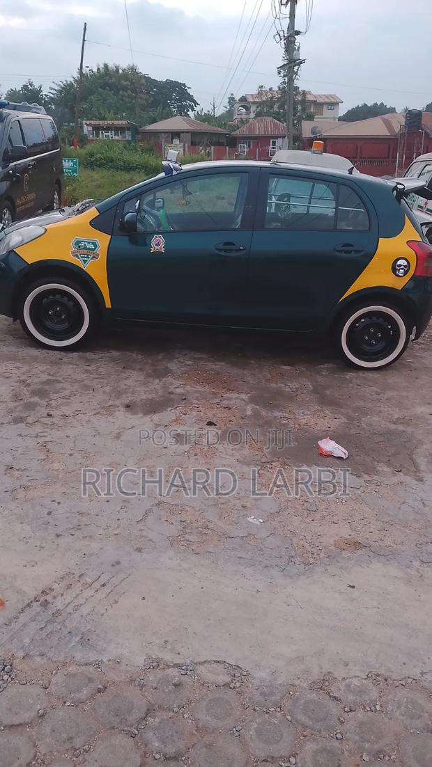 Toyota Yaris 2010 Green