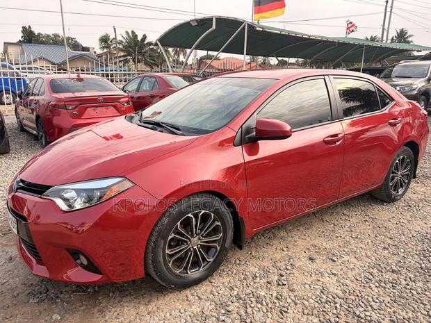 Toyota Corolla LE 4dr Sedan (1.8L 4cyl CVT) 2016 Red