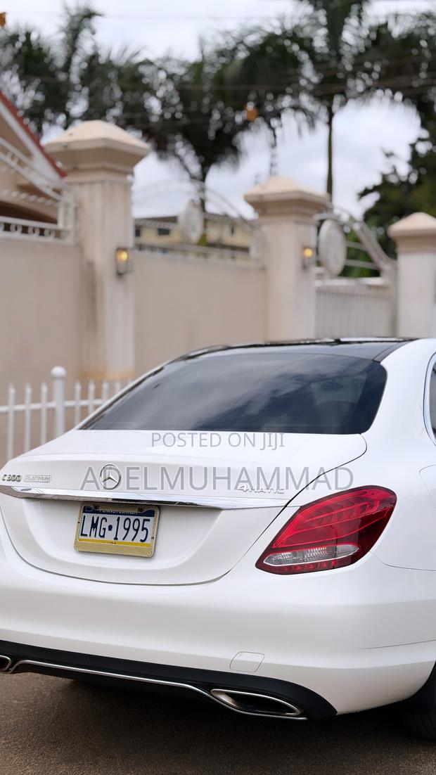 Mercedes-Benz C300 Luxury 4matic Sedan AWD (2.0L 4cyl 7A) 2017 Beige