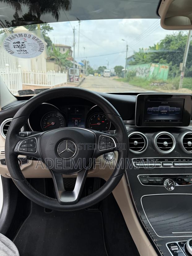 Mercedes-Benz C300 Luxury 4matic Sedan AWD (2.0L 4cyl 7A) 2017 Beige