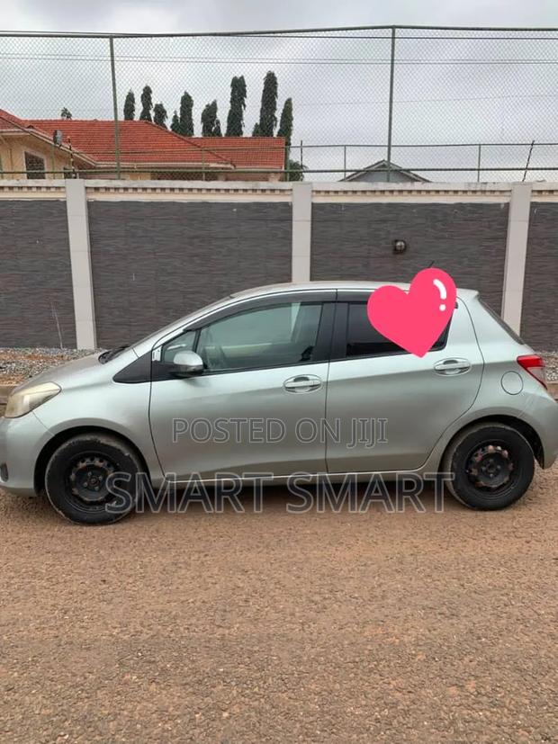 Toyota Vitz 2012 Gray