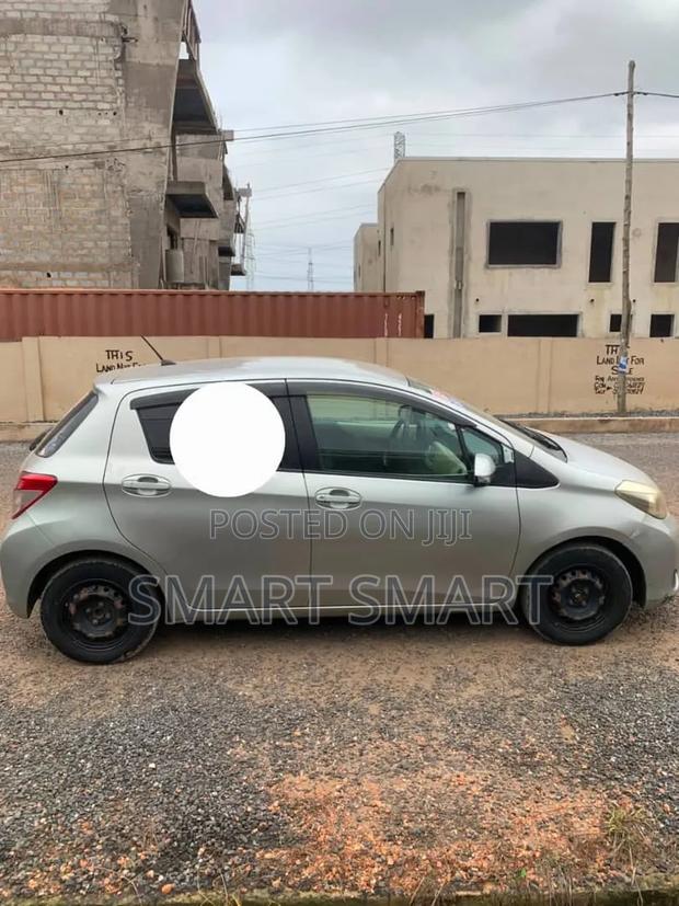 Toyota Vitz 2012 Gray