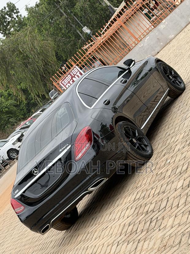 Mercedes-Benz C300 2015 Black