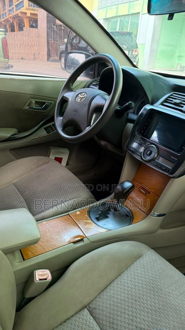 Toyota Premio 2010 White