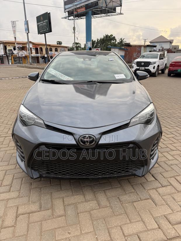 Toyota Corolla 2017 Gray