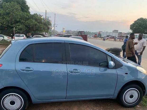 Toyota Vitz 2010 Blue