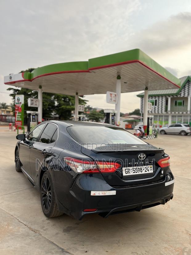 Toyota Camry SE 4dr Sedan (2.5L 4cyl 6A) 2017 Black
