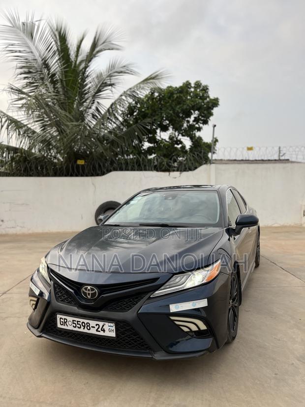 Toyota Camry SE 4dr Sedan (2.5L 4cyl 6A) 2017 Black