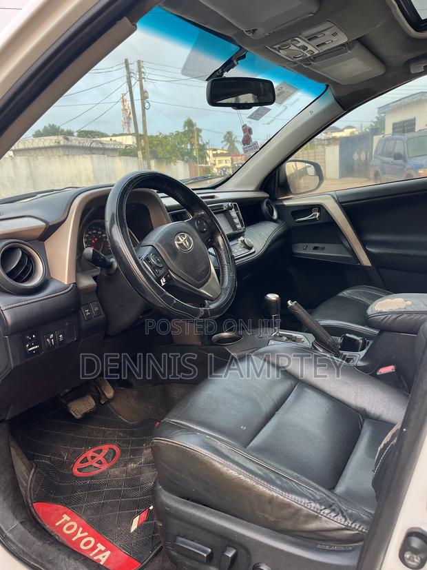 Toyota RAV4 2015 White
