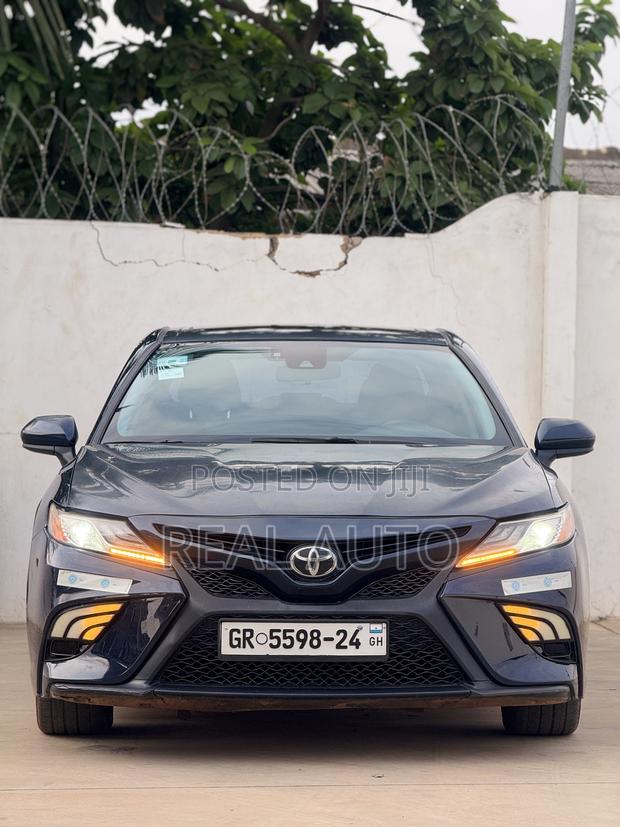 Toyota Camry SE 4dr Sedan (2.5L 4cyl 6A) 2017 Blue