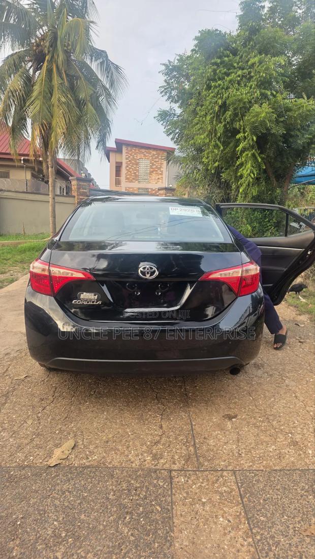 Toyota Corolla 2019 Black