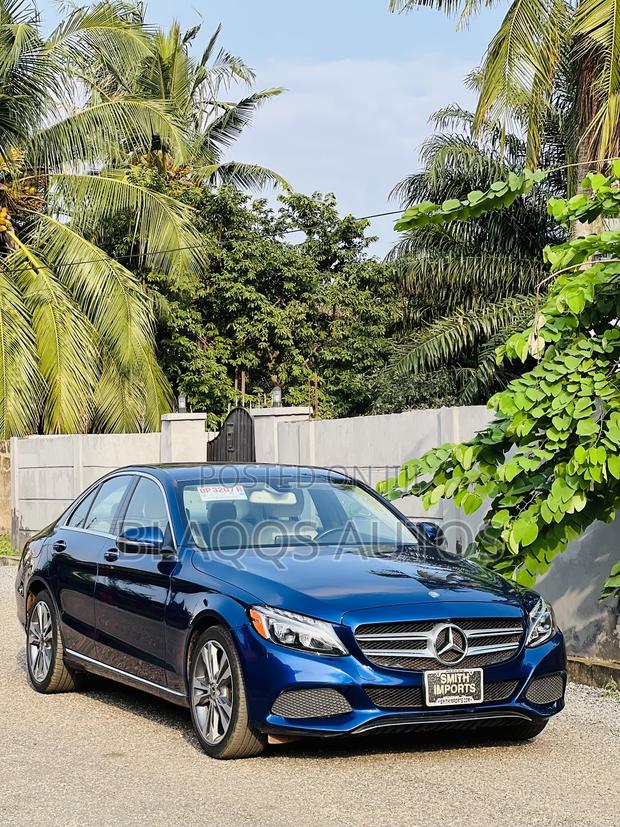 Mercedes-Benz C300 2017 Blue