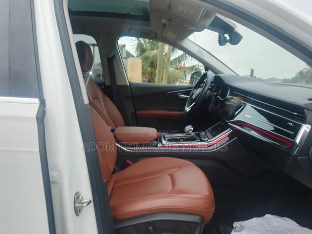 Audi Q7 2024 White
