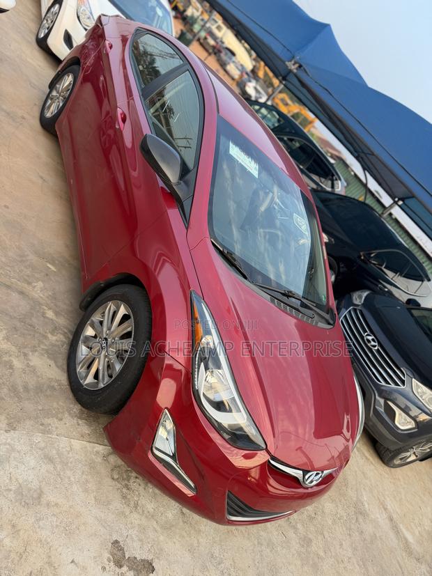 Hyundai Elantra 2016 Red