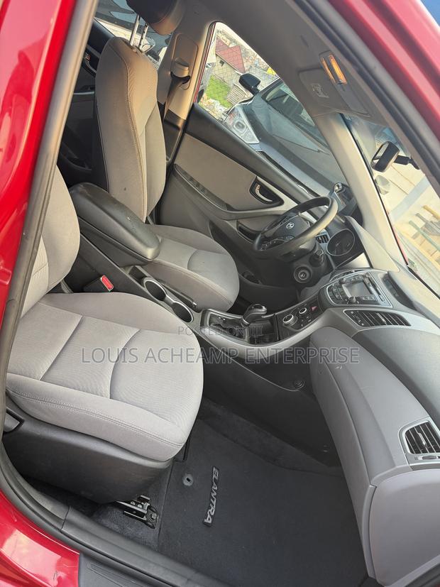 Hyundai Elantra 2016 Red