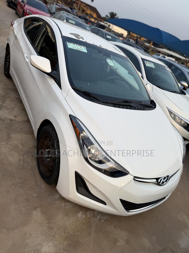 Hyundai Elantra 2015 White