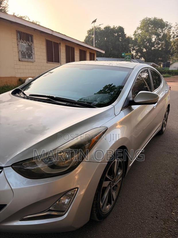 Hyundai Elantra Limited 4dr Sedan (1.8L 4cyl 6A) 2014 Silver
