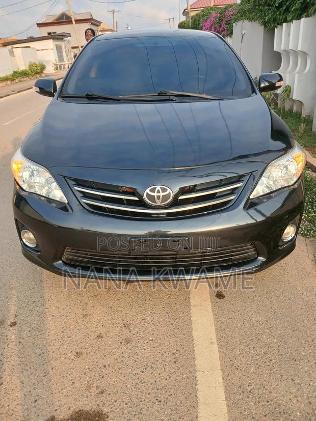Toyota Corolla 2013 Black