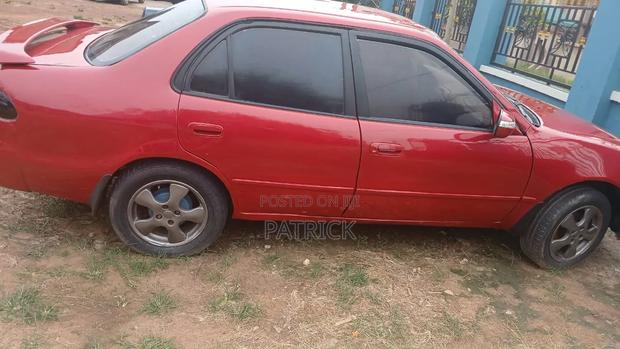 Toyota Corolla 2002 Red