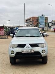 Mitsubishi L200 2009 Gray for sale
