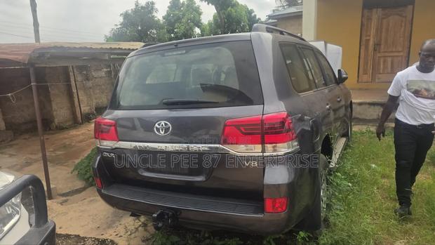 Toyota Land Cruiser 2017 Black