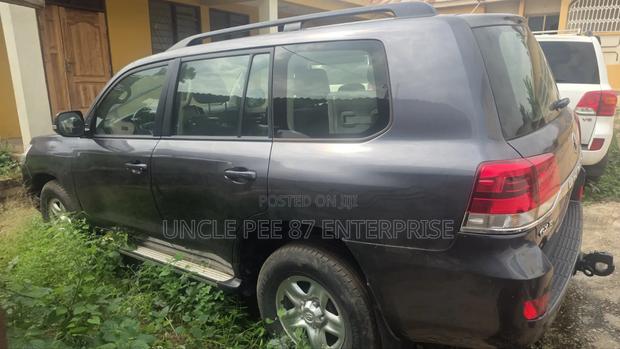 Toyota Land Cruiser 2017 Black