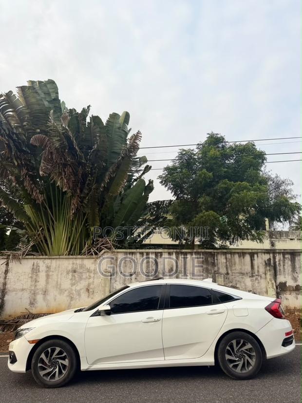 Honda Civic EX 4dr Sedan (2.0L 4cyl) 2017 White