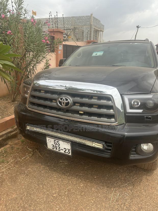 Toyota Sequoia SR5 4dr SUV 4WD (5.7L 8cyl 6A) 2015 Black