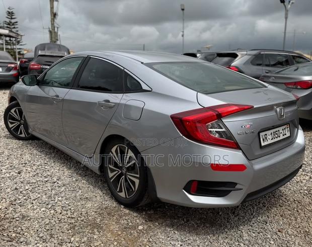 Honda Civic EX 4dr Sedan (2.0L 4cyl) 2017 Silver