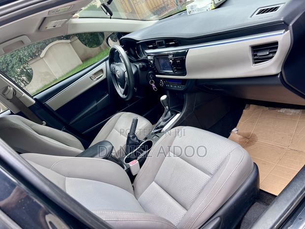 Toyota Corolla LE Eco 4dr Sedan (1.8L 4cyl CVT) 2016 Black