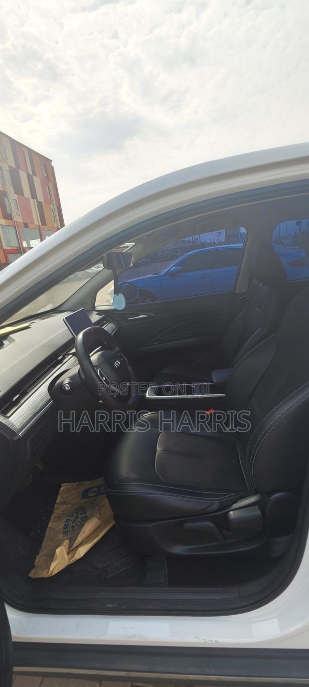 Aeolus E70 2022 White