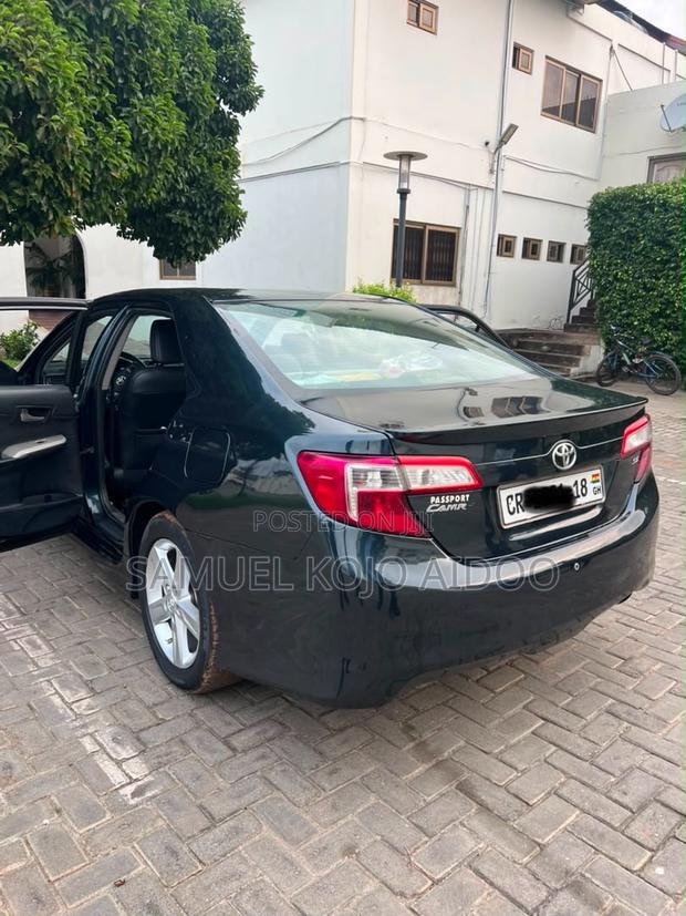 Toyota Camry SE 4dr Sedan (2.5L 4cyl 6A) 2014 Blue