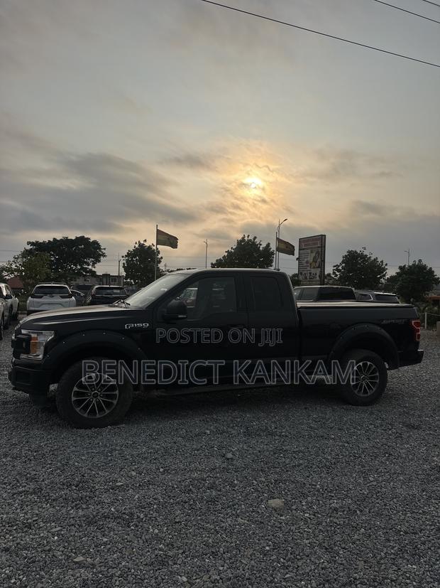 Ford F-150 XLT 4x4 SuperCab Styleside 8 ft. box 163 in. WB 2018 Black