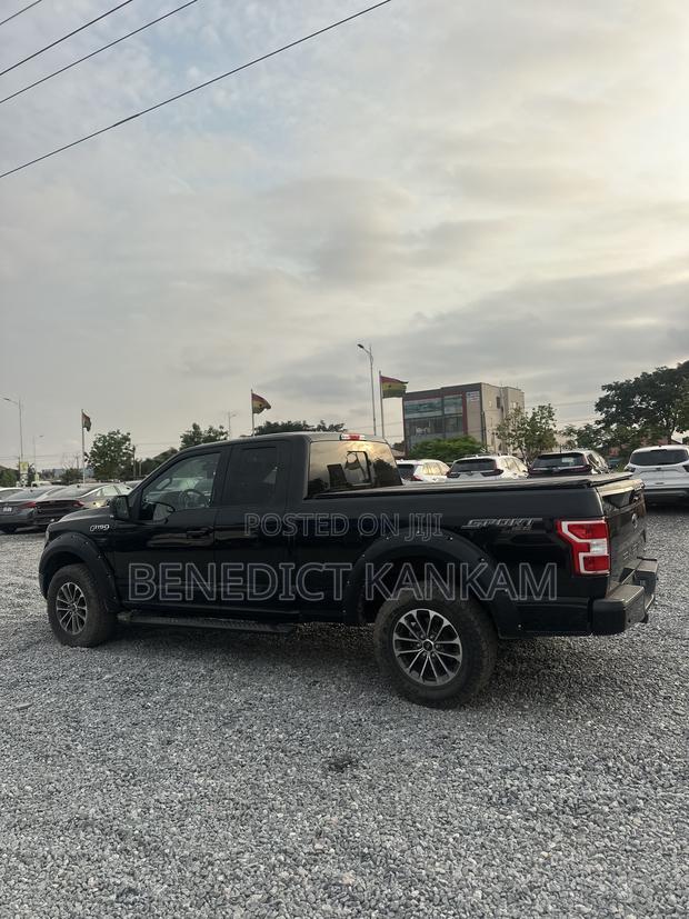 Ford F-150 XLT 4x4 SuperCab Styleside 8 ft. box 163 in. WB 2018 Black