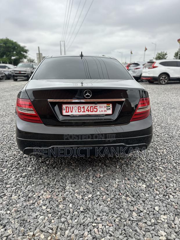 Mercedes-Benz C200 2013 Black