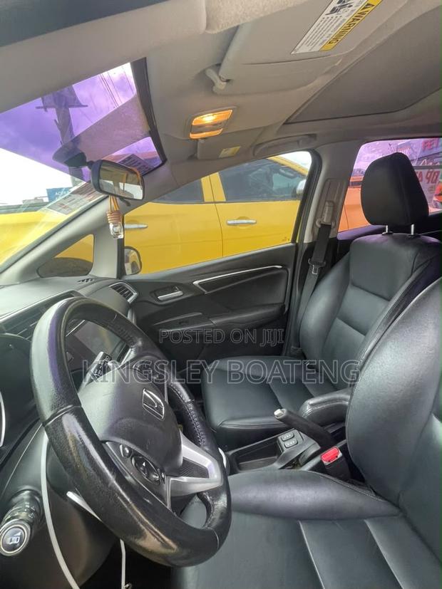 Honda Fit 2016 Yellow