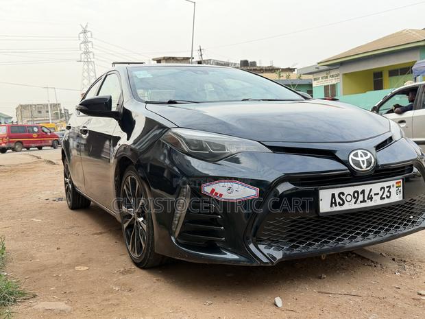 Toyota Corolla SE (1.8L 4cyl 2A) 2018 Gray